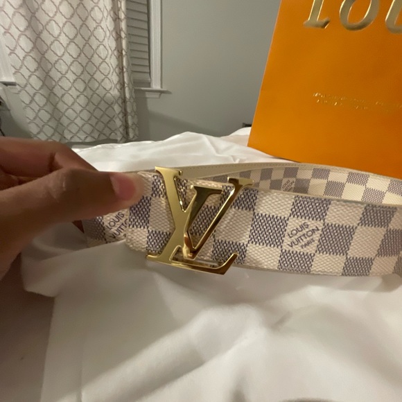 Louis Vuitton Belt Initials/ Damier Azure Blue & White - Picture 5 of 5